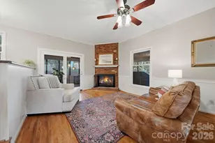 1347 10th St Dr NW, Hickory, NC 28601 - Photo 5