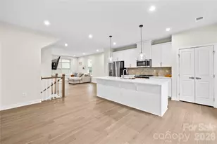 563 Nantahala Dr, Charlotte, NC 28211 - Photo 3