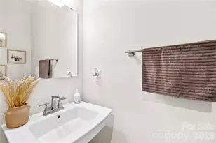 563 Nantahala Dr, Charlotte, NC 28211 - Photo 19