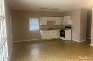 621 N Elm St, Marshville, NC 28103 - Photo 9