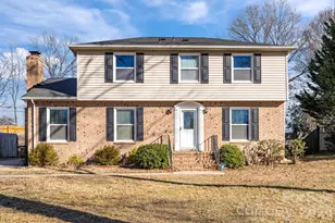 10737 Osprey Dr, Charlotte, NC 28226 - Photo 1