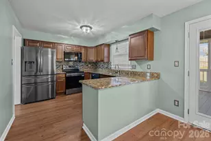 10737 Osprey Dr, Charlotte, NC 28226 - Photo 9