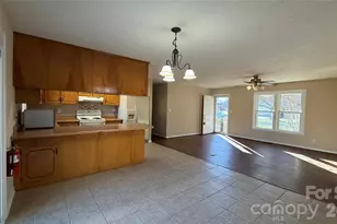 112 Woodhill Dr, Shelby, NC 28152 - Photo 9