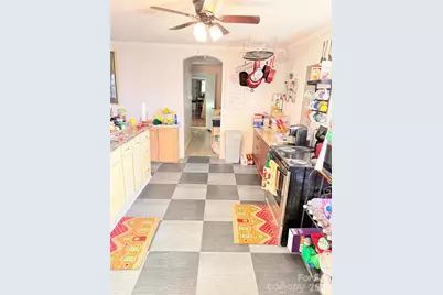 1104 K Street, North Wilkesboro, NC 28659 - Photo 9