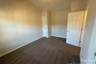 5227 Magnolia Tree Ln, Charlotte, NC 28215 - Photo 17