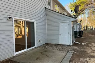 5227 Magnolia Tree Ln, Charlotte, NC 28215 - Photo 19