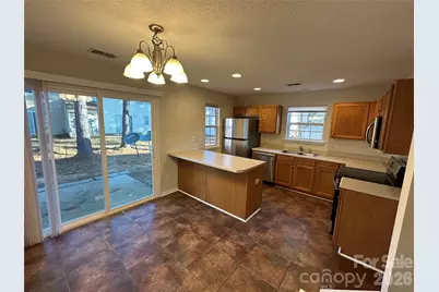 5227 Magnolia Tree Lane, Charlotte, NC 28215 - Photo 3