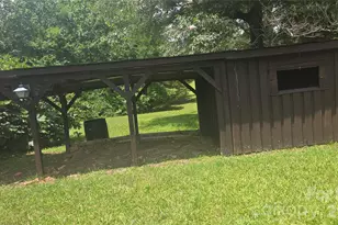 591 Landrum Rd, Columbus, NC 28722 - Photo 9