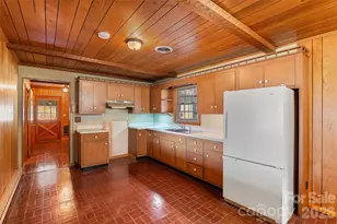 591 Landrum Rd, Columbus, NC 28722 - Photo 21