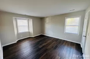 6137 Meadow Rose Ln, Charlotte, NC 28215 - Photo 9