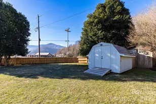 79 Sunflower Ln, Waynesville, NC 28785 - Photo 23