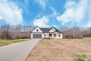 3316 Evondale Rd, Lincolnton, NC 28092 - Photo 1