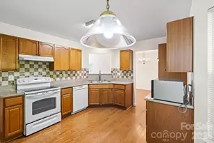 1937 Decatur Ct, Charlotte, NC 28213 - Photo 9