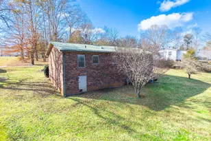 225 Baxter St, Morganton, NC 28655 - Photo 17