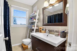 225 Baxter St, Morganton, NC 28655 - Photo 9