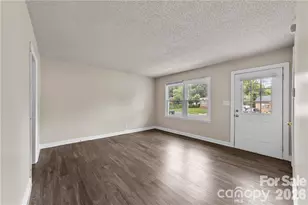 2717 Dora Dr, Charlotte, NC 28215 - Photo 7