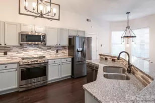 6820 Charter Hills Rd, Charlotte, NC 28277 - Photo 25