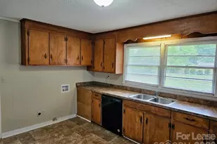 1221 Auten Rd, Charlotte, NC 28216 - Photo 5