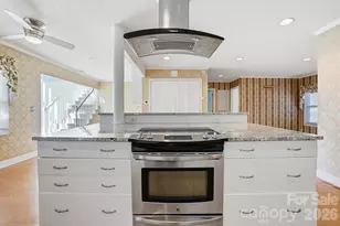 18409 St Charles Ln, Charlotte, NC 28278 - Photo 9