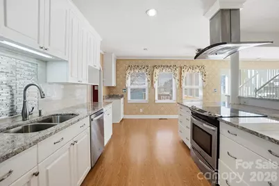 18409 Saint Charles Lane, Charlotte, NC 28278 - Photo 7