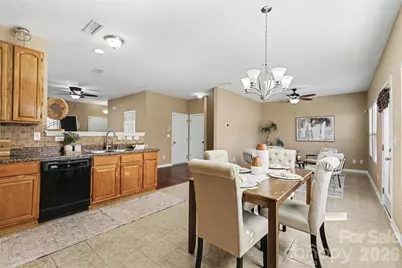 1806 Tradd Avenue, Clover, SC 29710 - Photo 9