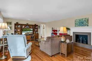 410 Golf View Condo Ln, Hendersonville, NC 28739 - Photo 5