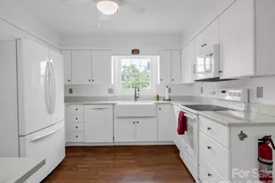 410 Golf View Condo Ln, Hendersonville, NC 28739 - Photo 7