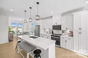 439 Blairhill Rd, Charlotte, NC 28217 - Photo 9