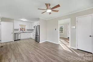 1733 Pondella Dr, Charlotte, NC 28213 - Photo 11