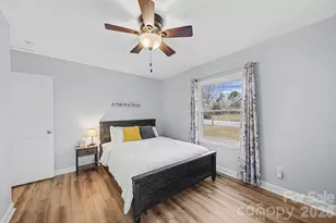 439 Hillcrest Dr, Statesville, NC 28677 - Photo 15