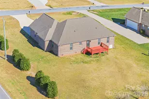 884 Clear Creek Cir, Lincolnton, NC 28092 - Photo 5