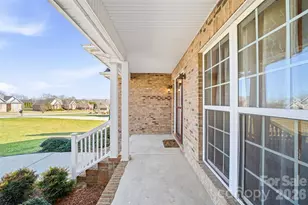 884 Clear Creek Cir, Lincolnton, NC 28092 - Photo 17