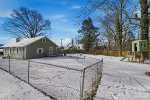 112 Myrtle St, Morganton, NC 28655 - Photo 19