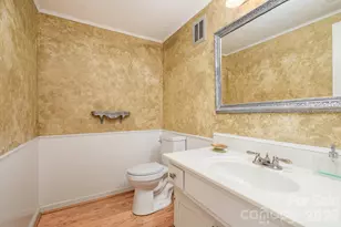 8017 Regent Park Ln, Charlotte, NC 28210 - Photo 9