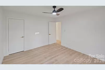 911 E Woodlawn Road, Charlotte, NC 28209 - Photo 19