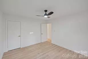 911 E Woodlawn Rd, Charlotte, NC 28209 - Photo 19