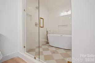 911 E Woodlawn Rd, Charlotte, NC 28209 - Photo 5