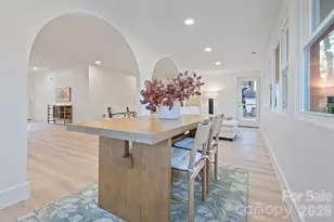 911 E Woodlawn Rd, Charlotte, NC 28209 - Photo 9