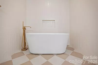 911 E Woodlawn Road, Charlotte, NC 28209 - Photo 17