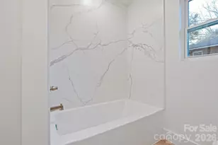 911 E Woodlawn Rd, Charlotte, NC 28209 - Photo 21