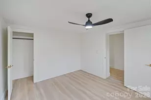 911 E Woodlawn Rd, Charlotte, NC 28209 - Photo 37