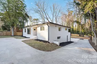 911 E Woodlawn Rd, Charlotte, NC 28209 - Photo 43