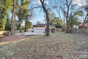 911 E Woodlawn Rd, Charlotte, NC 28209 - Photo 47