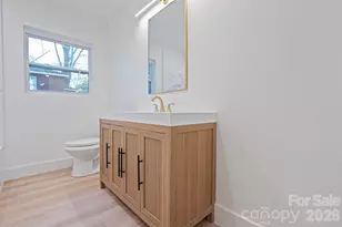 911 E Woodlawn Rd, Charlotte, NC 28209 - Photo 21