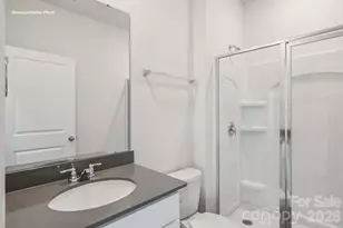 5131 Shallow Brk Dr, Charlotte, NC 28215 - Photo 9