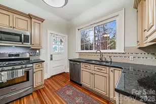 707 S York St, Gastonia, NC 28052 - Photo 9