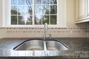 707 S York St, Gastonia, NC 28052 - Photo 15