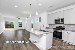 13122 Foxberry Rd, Charlotte, NC 28213 - Photo 5