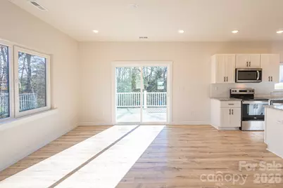 1928 46th Avenue Drive NE, Hickory, NC 28601 - Photo 5