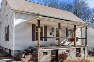 208 Pond St, Mooresville, NC 28115 - Photo 3